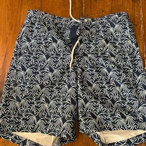 Southern Tide Size small board shorts